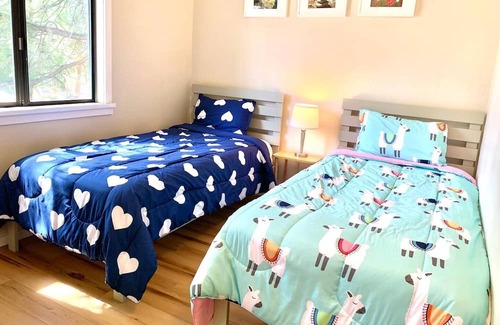 Truckee Casa | Cozy, comfortable house in quiet north Lake Tahoe neighborhood