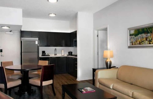 Celebration Condominio | Melia Orlando at Celebration 2br suite, Monday check-in