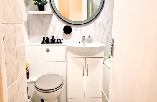 Sutton Central Apartamento | Relaxing Spacious Brunswick Rooms in Sutton