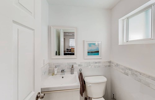 South Corals Casa | Renovated home with super-fast WiFi, patio, BBQ, AC, & private W/D