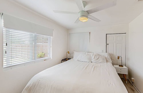 South Corals Casa | Renovated home with super-fast WiFi, patio, BBQ, AC, & private W/D