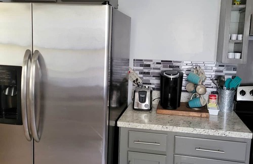 Goose Creek Casa | Pet Friendly 2 bedroom home