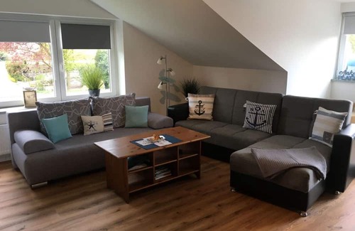 Kirchwerder Apartamento | Spacious apartment near seabeach