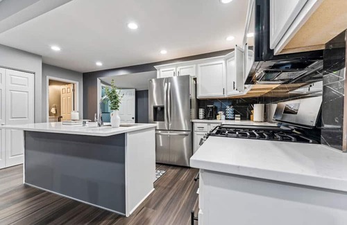 Gages Lake Casa | Joy House Newly Remodeled Lake Home