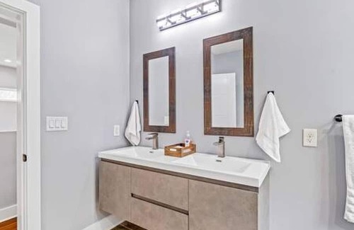 Durham Casa | Luxe Living Above the Clouds