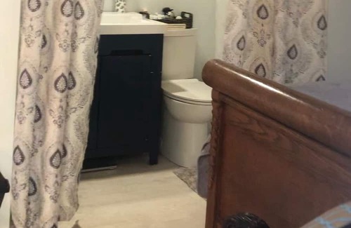 Liberty Cabina | CUTE AS A BUTTON TINY HOME for the single or couple wanting adventure!!