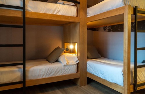 Villa Catedral Cama Y Desayuno | Room in Cerro Catedral village, Bariloche