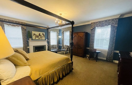 Clemmons Apartamento | Johnson Room King - Non- Smoking- No Pet