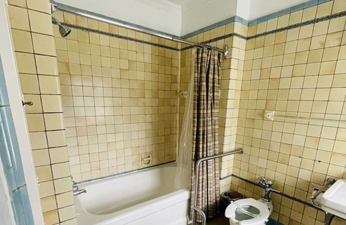 Clemmons Apartamento | Reynolds Room 2 double - Non- Smoking- No Pet