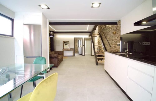 Viveiro Casa | The Cliffs - Port Celeiro