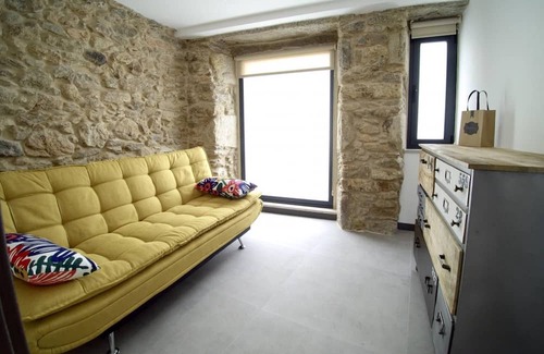 Viveiro Casa | The Cliffs - Port Celeiro