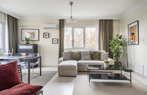 Bostanci Apartamento | Missafir Modern Flat with Balcony on Bagdat Street