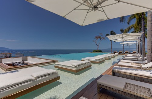 Emiliano Zapata Apartamento | Spectacular Corner SohoPV w/th Ocean/Mountain View