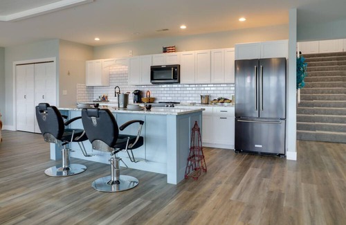 Florence Casa | Waterfront Retreat w/ Dock on Turtle Creek Bay!