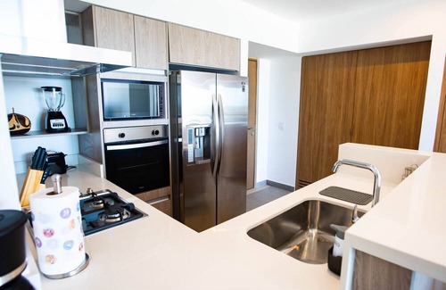Xcumpich Apartamento | New Deluxe Unit, Signature Condominium by The Harbor