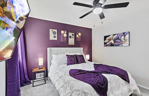 Towson Casa | Parking Netflix Heart of Towson Self Check-In