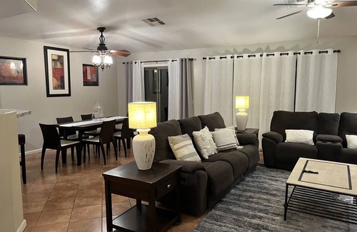 Ashton Ranch Casa | Cozy home in surprise by micah