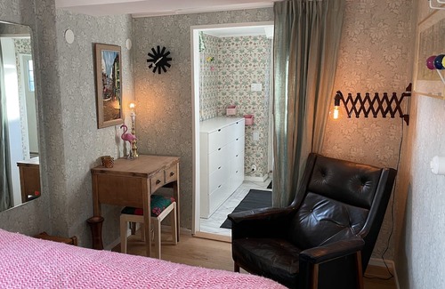 Enskede Apartamento | Cosy basement flat in the heart of Tallkrogen - your perfect Stockholm oasis