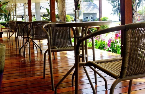 Mae Ram Phueng Casa | The best 3-star hotel in Bang Saphan located right next to Mae Ram Phueng Beach
