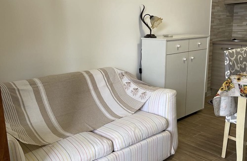 Marina di San Nicola Apartamento | Ground floor in residence with pool very central