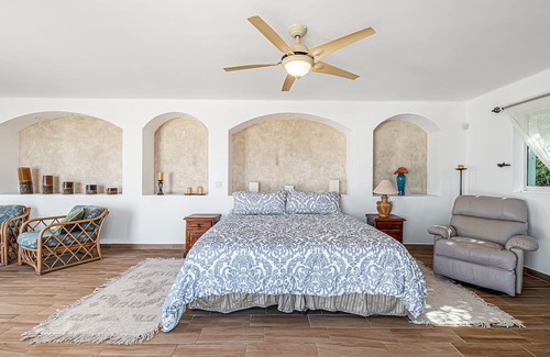 Juárez Casa | Spectacular 3BR Home with Pool, Jacuzzi & Views of Lands End - 5 Mins from Downtown!