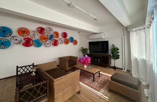 Chakkrawat Apartamento | Private Full-Floor Spacious 5BR in China Town