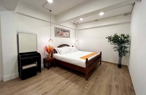 Chakkrawat Apartamento | Private Full-Floor Spacious 5BR in China Town