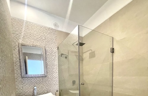 Asia Casa | Privacy and Luxury experience. Beach House and 5 Stars Hotel VPX Access Pass.