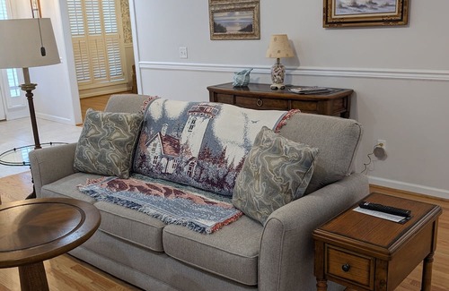 St. James Casa | Completely renovated charming cottage style home - pet friendly!