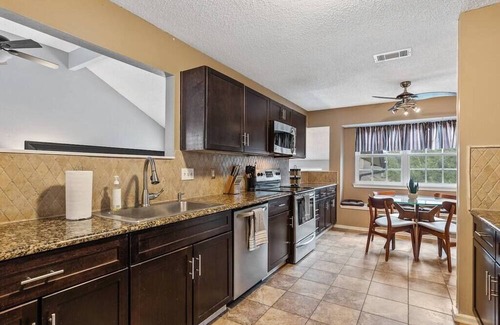 North Central Carrollton Casa | Dup Stunning Pool, Beautiful 3/2 home w/Outdoor Space!