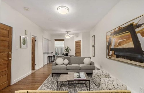 Whittier Condominio | Modern furnished apartment ideally for traveling nurses. Stay in style