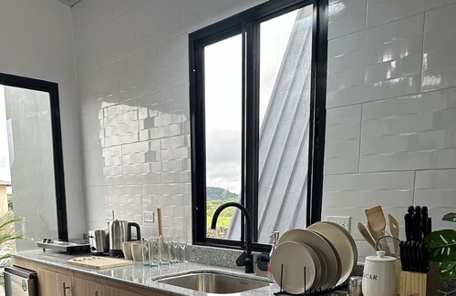 Alto Boquete Cabina | Cabaña Campestre única tiene su propio estilo y un ambiente romántico