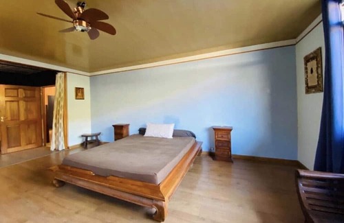 Punaauia Casa | Chambre à Louer Dans une Grande Maison Familiale