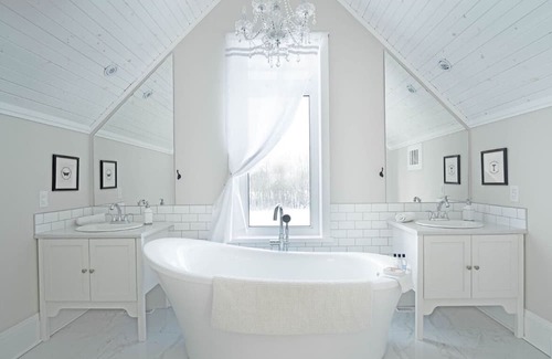 Niverville Casa | Marigold Cottage, a stunning prairie getaway in the beautiful Red River Valley.