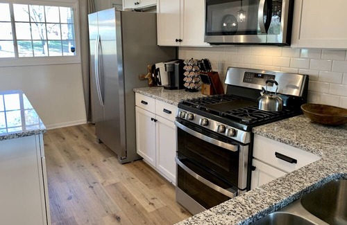 Centerville Casa | Updated home away from home in Centerville.