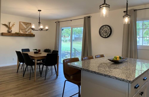 Centerville Casa | Updated home away from home in Centerville.