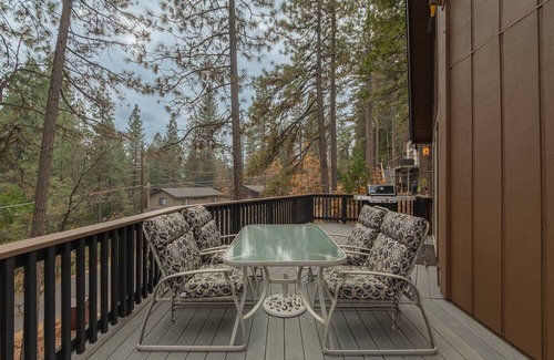 Glencoe Cabina | Country Club Chalet- Free Lake Access, EV Charger