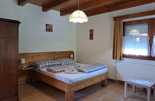 Tiszafured Casa | Holiday home with outdoor pool and WiFi