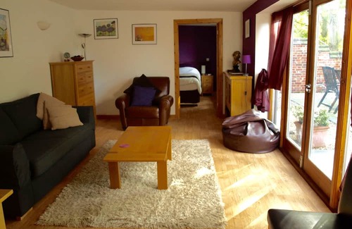 Norwich Casa | Holiday Barn with Lake views - 15 mins from Norwich city
