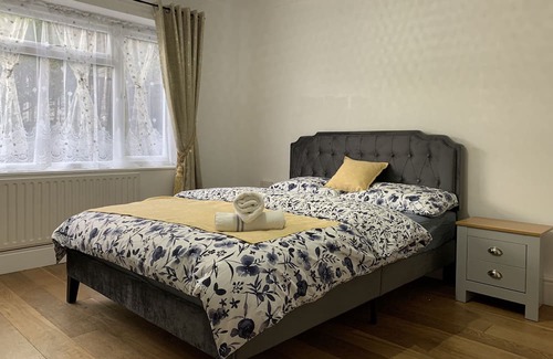 Farnham Apartamento | Luxury Two Bed Deluxe Maisonette