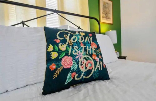 Fayetteville Casa | The Botanical BnB- New Listing!