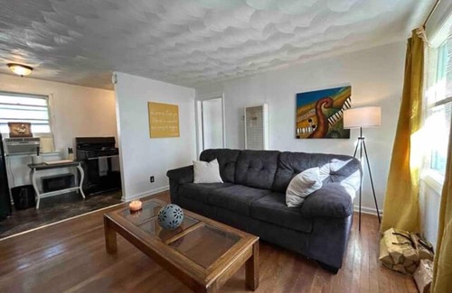 Norfolk Casa | Peaceful Hideaway \ B