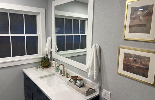 Midland Casa | Welcome to Twin Oaks Oasis