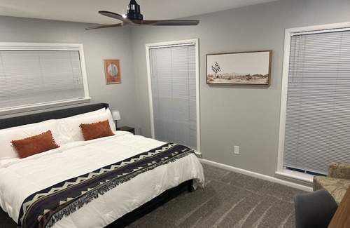 Midland Casa | Welcome to Twin Oaks Oasis