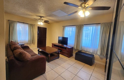 Montebello Casa | Private House with Assigned Parking Space!