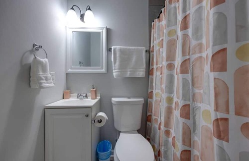 Maplewood Heights Casa | Plush in Nash | TVs in All Rooms | Broadway Fun!