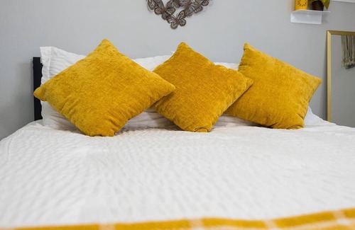 Maplewood Heights Casa | Plush in Nash | TVs in All Rooms | Broadway Fun!