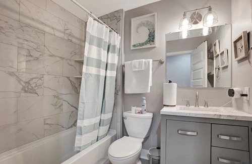 Downtown Baltimore Casa | Fully furnished Luxury Townhome with Rooftop in the Heart of Baltimore City.