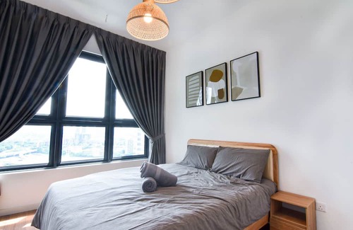 Taman Pertama Apartamento | A Comfy 3BR Apt Near Sunway Velocity, FREE Parking