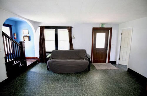 Goshen Casa | Prime location